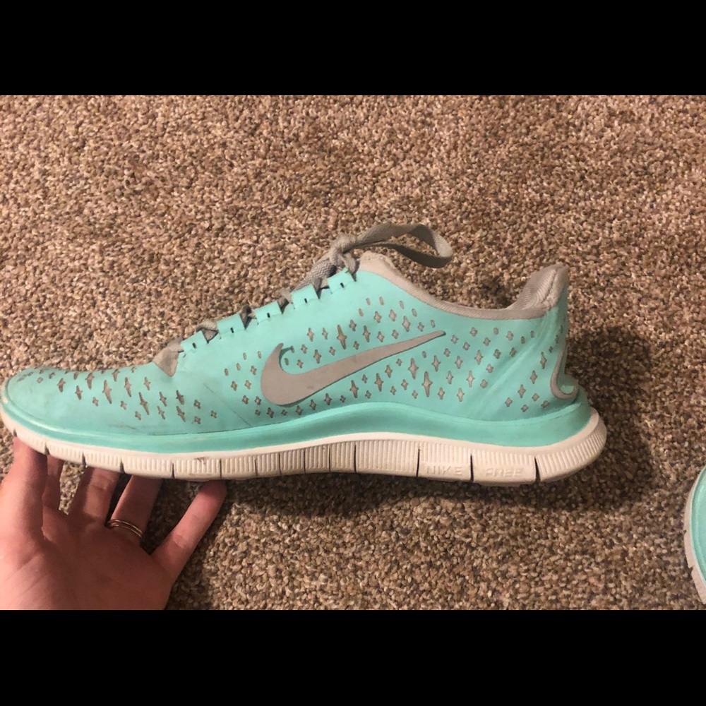 Nike Tennis Shoes